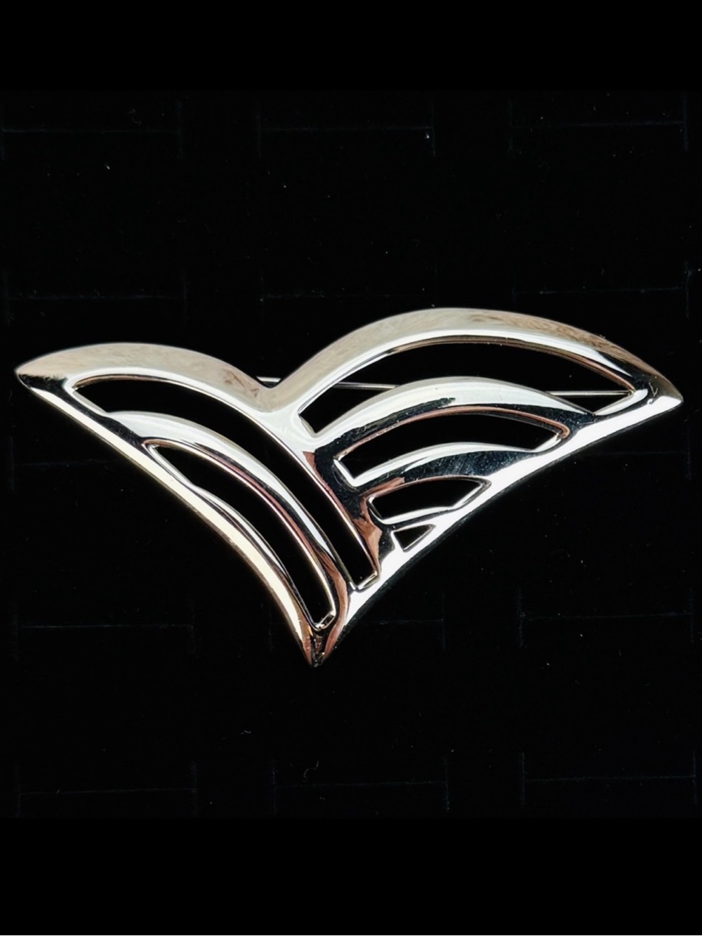 Vintage Polished Silvertone Wave Brooch
